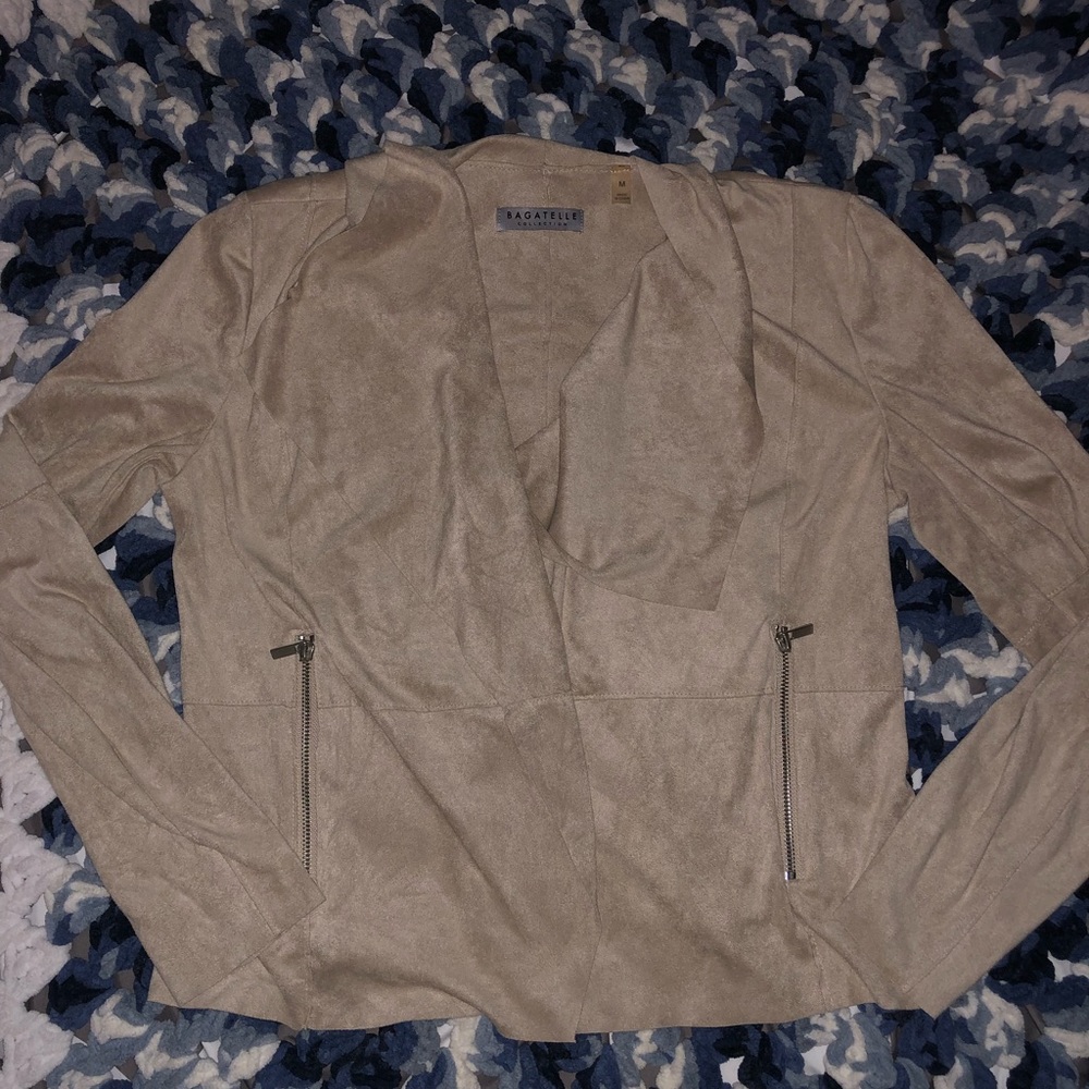 Super cute trendy thin jacket/blazer